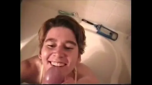 Sledujte Amateur first time piss drinking facial energy Tube