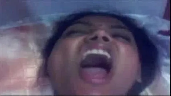 Nézze meg az Indain Girl masturbating with vicious expressions Energy Tube-t