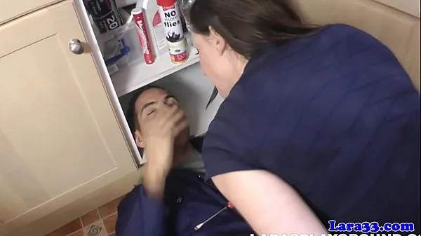 Se Milf facialized after draining plumbers pump energy Tube