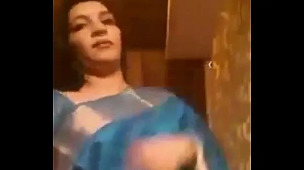 Watch Hot Indian Aunty removing saree energy Tube