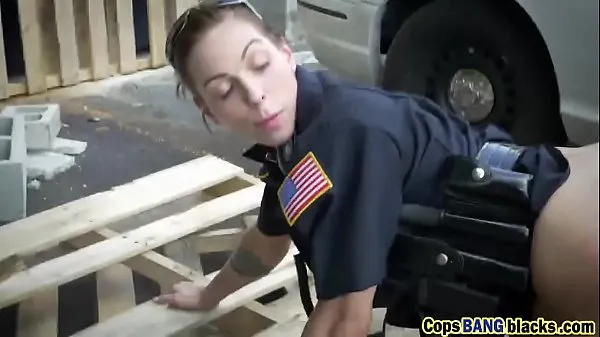 Titta på Two female cops fuck a black dude as his punishement energy Tube
