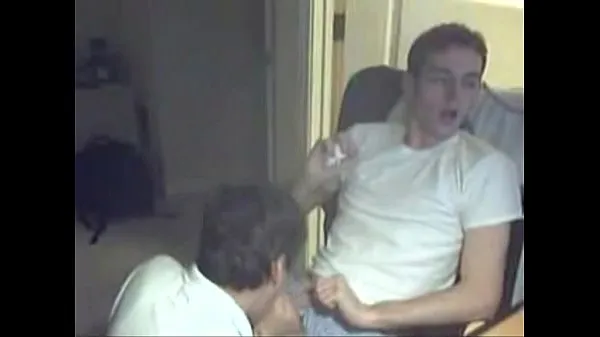 Nézze meg az College Roommates play on webcam Energy Tube-t