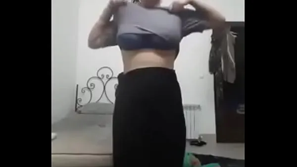 Nézze meg az Indian Girl Removing Clothes On Webcam Energy Tube-t