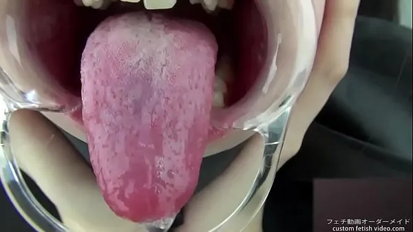 Nézze meg az Saliva Tongue Fetish Energy Tube-t