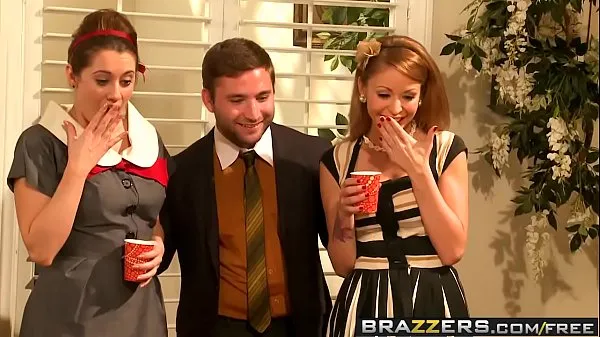 Brazzers - Big Tits at Work - Interoffice Intercourse scene starring Monique Alexander & Danny ऊर्जा ट्यूब देखें