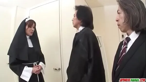 Sledujte First hardcore experience for Japan nun, Hitomi Kanou energy Tube