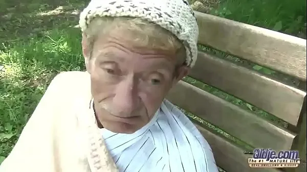 Titta på Old Young Porn Teen Gold Digger Anal Sex With Wrinkled Old Man Doggystyle energy Tube
