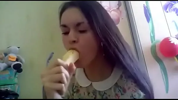 Watch Young lady does the banana challenge and sends it to all her friends energy Tube