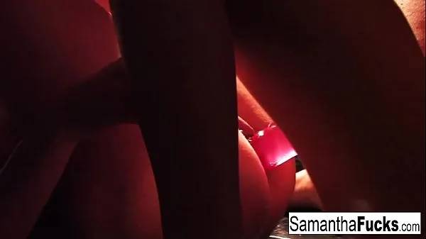 Titta på Samantha Saint and Victoria White Play With Candle Wax energy Tube