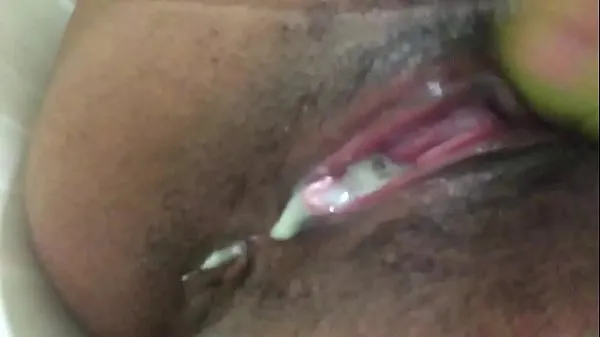 Παρακολουθήστε το gaping pussy squirts Energy Tube