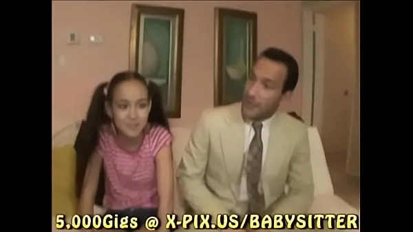Nézze meg az Asian Babysitter Energy Tube-t