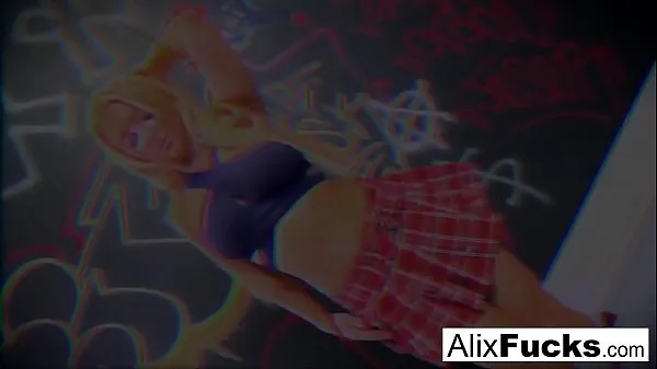 Sledujte Alix teases her big tits and wet pussy energy Tube