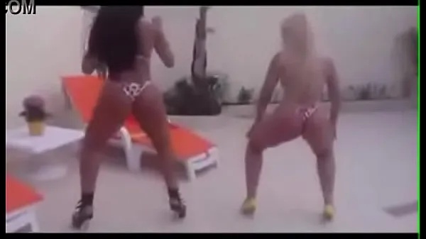 Watch Hot babes dancing ForróFunk energy Tube
