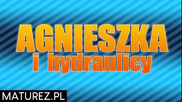 Oglejte si Polish - Two of us with Mifetka in the shower Energy Tube