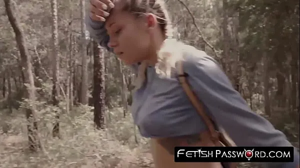 Παρακολουθήστε το Lost in woods 18yo Marsha May dicked before facial Energy Tube