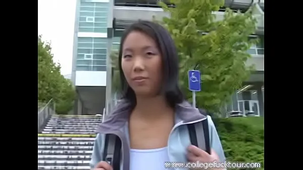 Tonton Asian Girl Gets Fucked In A Car Tabung energi