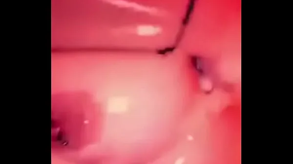 Παρακολουθήστε το Chubby wife showers and shows her tits Energy Tube