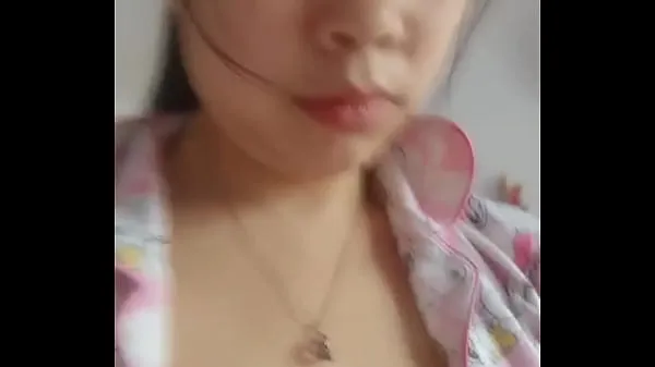 شاهد Chinese girl pregnant for 4 months is nude and beautiful أنبوب الطاقة