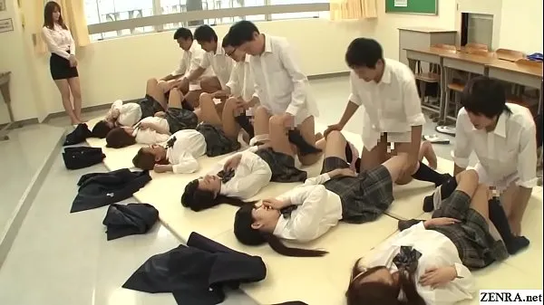 Посмотрите Синхронизированный миссионерский секс школьницы в японском видео под руководством учителяэнергетическую трубку