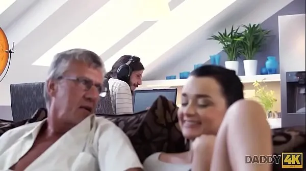 Titta på DADDY4K. Erica Black has wild sex with BF's dad behind her back energy Tube