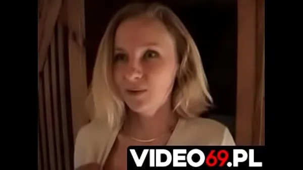 Sledujte Polish porn - Mum giving me a blowjob for money still assured that she is not "such energy Tube