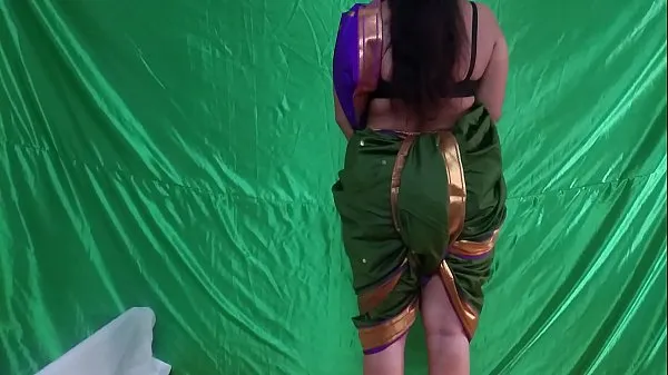 Se Indian Aunty's hot figure fucks in such a way that water comes out of my cock energy Tube