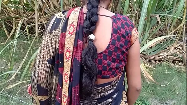 شاهد Indian desi Village outdoor fuck with boyfriend أنبوب الطاقة