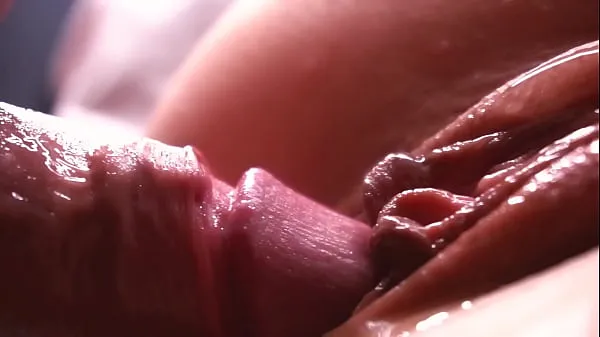 Sledujte SLOW MOTION. Extremely close-up. Sperm dripping down the pussy energy Tube