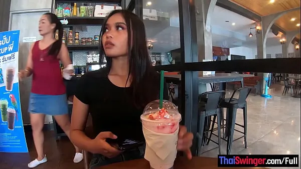Sledujte Starbucks coffee date with gorgeous big ass Asian teen girlfriend energy Tube