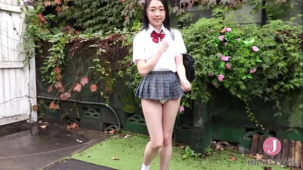 ดู A in a skirt that is too mini shows a hole in her ass with a Y-shaped balance [PPMN-090 หลอดพลังงาน