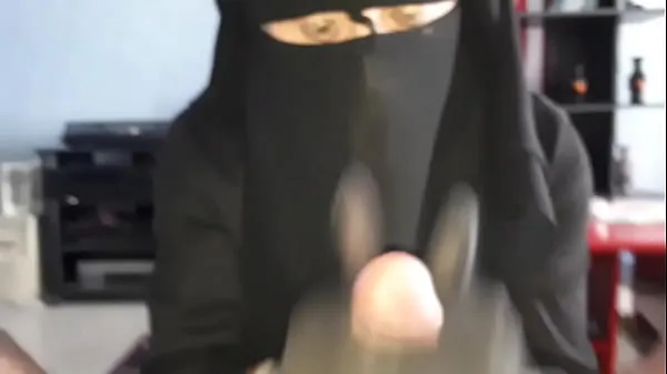 Titta på veiled muslim jerks cock energy Tube