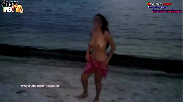 دیکھیں MY FIRST VIDEO ON A BEACH WITH A STRANGER انرجی ٹیوب