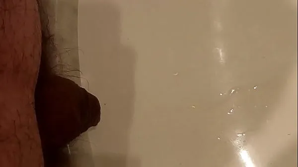 Katso pissing in sink compilation Energy Tube