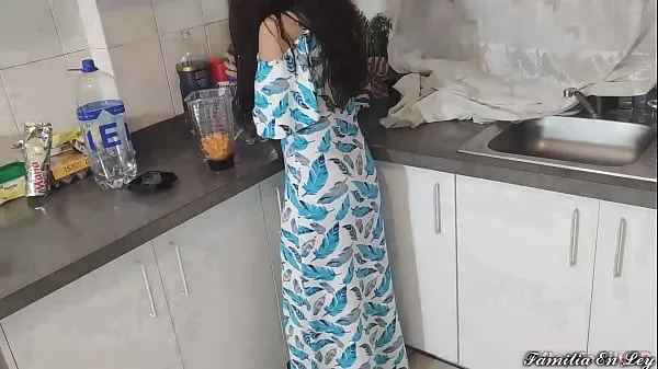 My Beautiful Stepdaughter in Blue Dress Cooking Is My Sex Slave When Her Is Not At Home Enerji Tüpünü izleyin