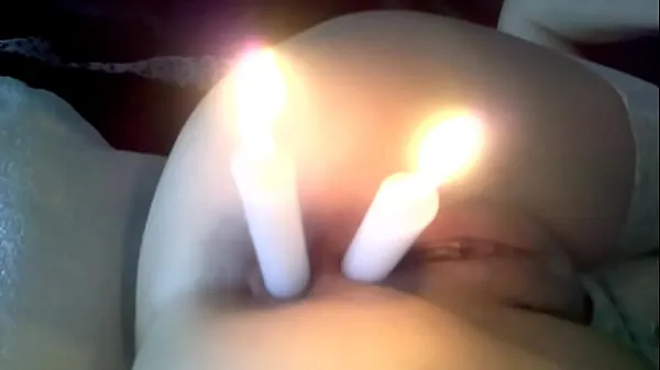 شاهد EXTREME - Two candles one in her pussy and one in ass أنبوب الطاقة