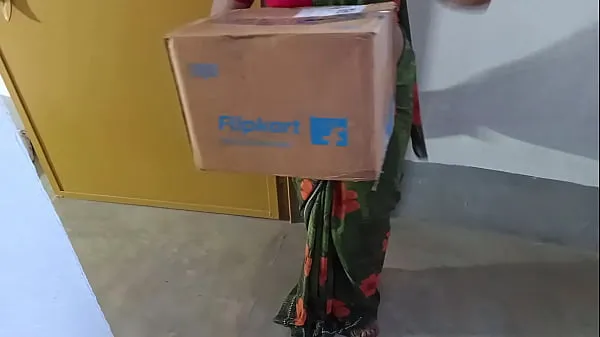 Get fucked from flipkart delivery boy instead of money when my husband not home 에너지 튜브 시청하기