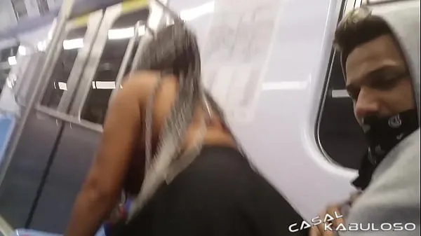 Assista Taking a quickie inside the subway - Caah Kabulosa - Vinny Kabuloso tubo de energia