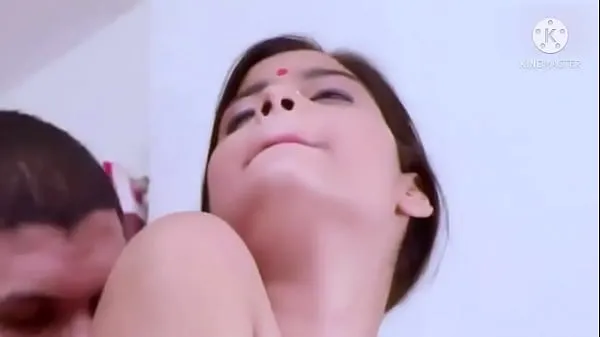 Indian girl Aarti Sharma seduced into threesome web series Enerji Tüpünü izleyin