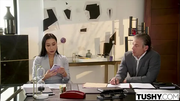 TUSHY Stunning Nicole Doshi in her exclusive anal debut 에너지 튜브 시청하기