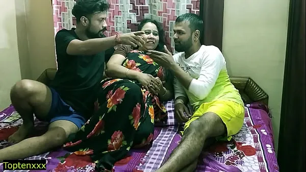 Titta på Indian hot randi bhabhi fucking with two devor !! Amazing hot threesome sex energy Tube