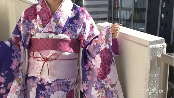 观看Rei Kawashima Introducing a new work of "Kimono", a special category of the popular model collection series because it is a 2013 seijin-shiki! Rei Kawashima appears in a kimono with a lot of charm that is different from the year-end and New Year能量管