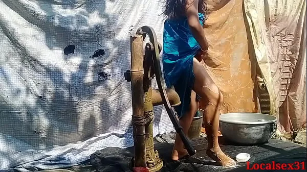 Παρακολουθήστε το Wife sex In A Bath With Yellow Saree Energy Tube