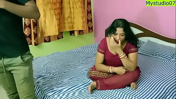 Tonton Indian Hot xxx bhabhi having sex with small penis boy! She is not happy Tabung energi