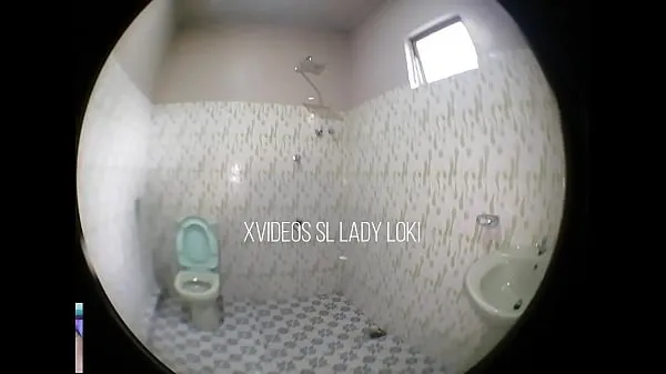 Oglejte si Big natural tits milf shower in bathroom - hidden camera Energy Tube