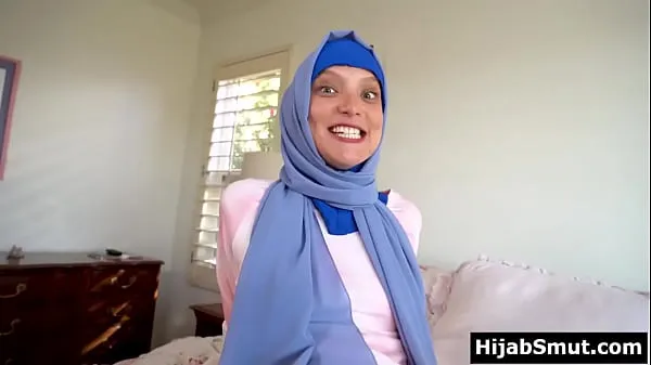Nézze meg az Muslim girl looses virginity to a classmate Energy Tube-t
