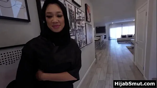 Xem Muslim girl in hijab asks for a sex lesson ống năng lượng