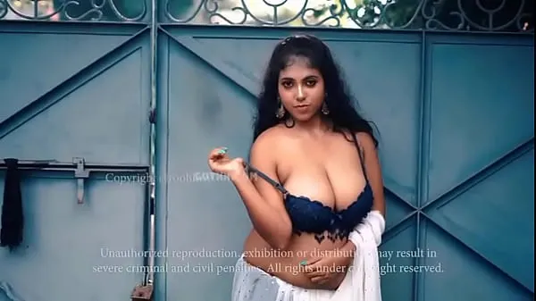Watch Desi Hot Bhabhi Roohi 17 – Naari Magazine Hot Beauty Modelling energy Tube