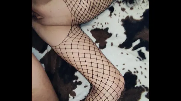Assista in erotic mesh bodysuit and heels tubo de energia