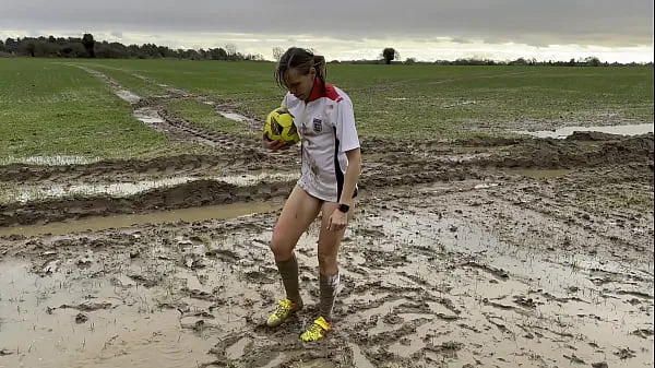 Tonton After a very wet period, I found a muddy farm to have a bit of a kick about (WAM Energy Tube