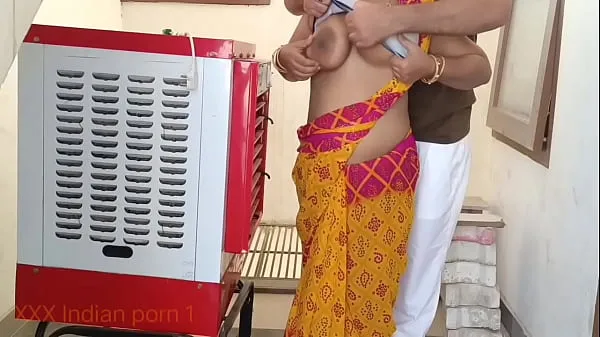 观看Indian XXX Cooler repair man fuck in hindi能量管